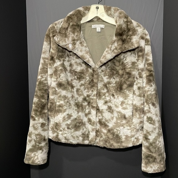 CATO camo faux fur jacket in women’s size small - Picture 2 of 9